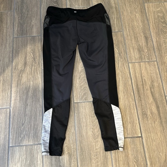 Tangerine women’s long yoga pants. No pockets. Dark gray w/ black sides & waist - Picture 3 of 6